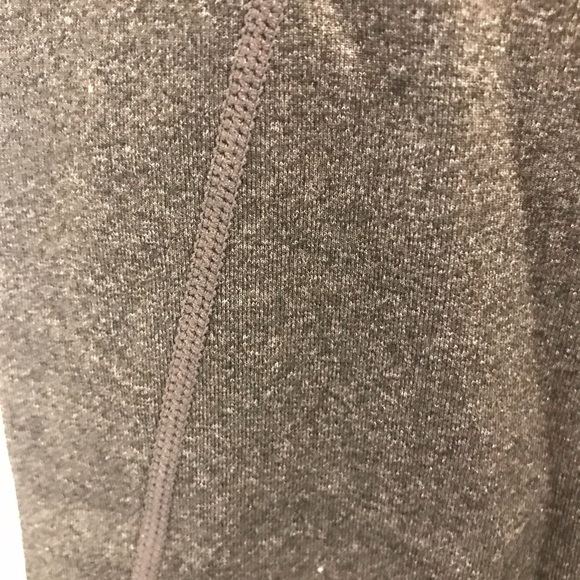 Lululemon Gather and Crow Crop 8 gray slate heathered leggings crops - Picture 6 of 9